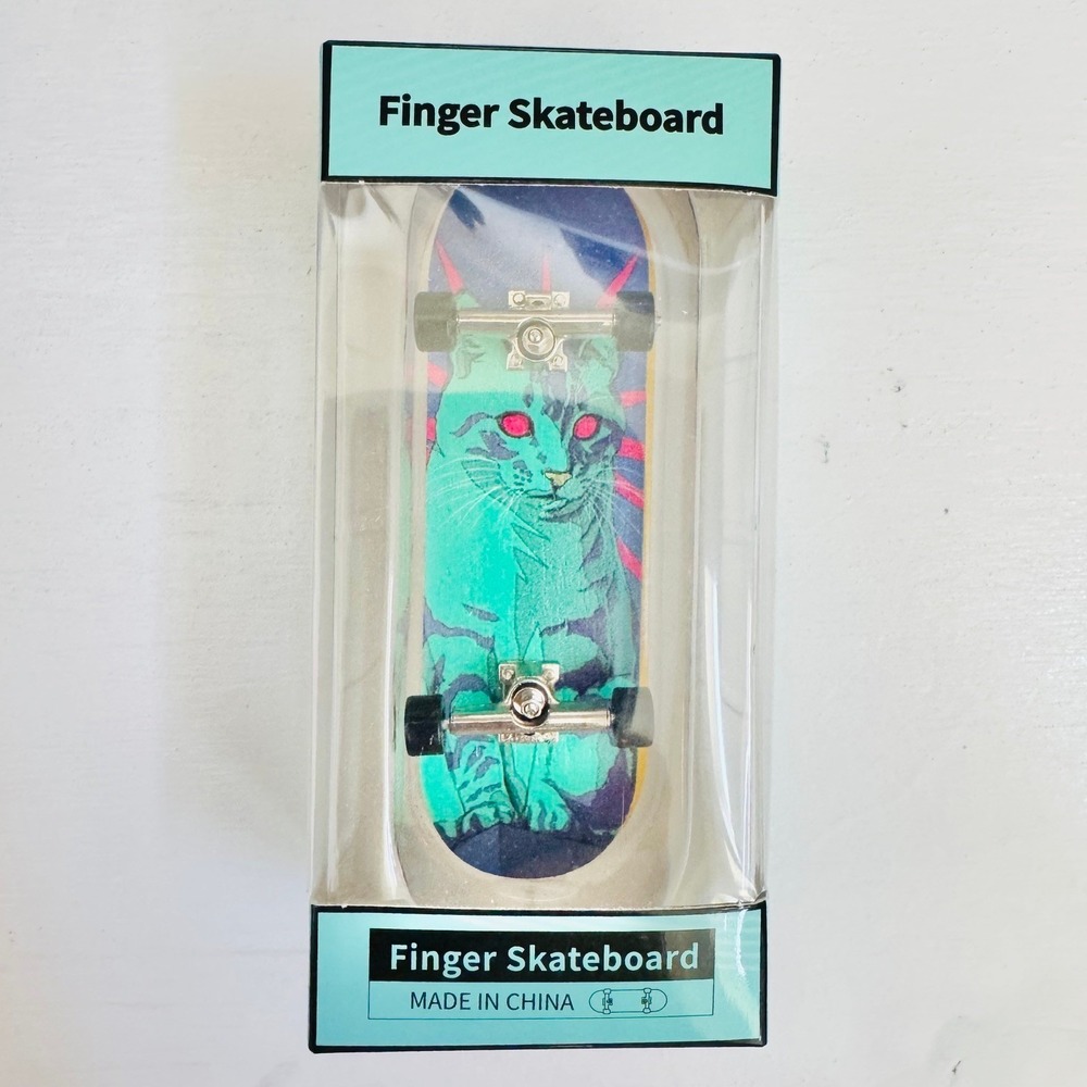 Finger Skateboard Green Cat Graphic Mini Deck Collectible Toy Beginner Kids Wood